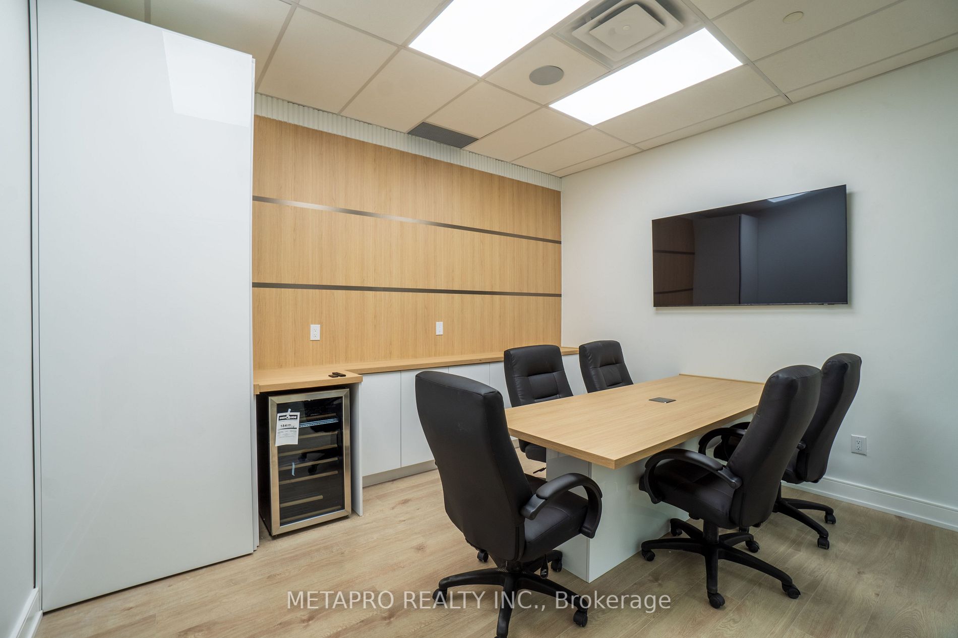 1670 North Service Rd E, #107