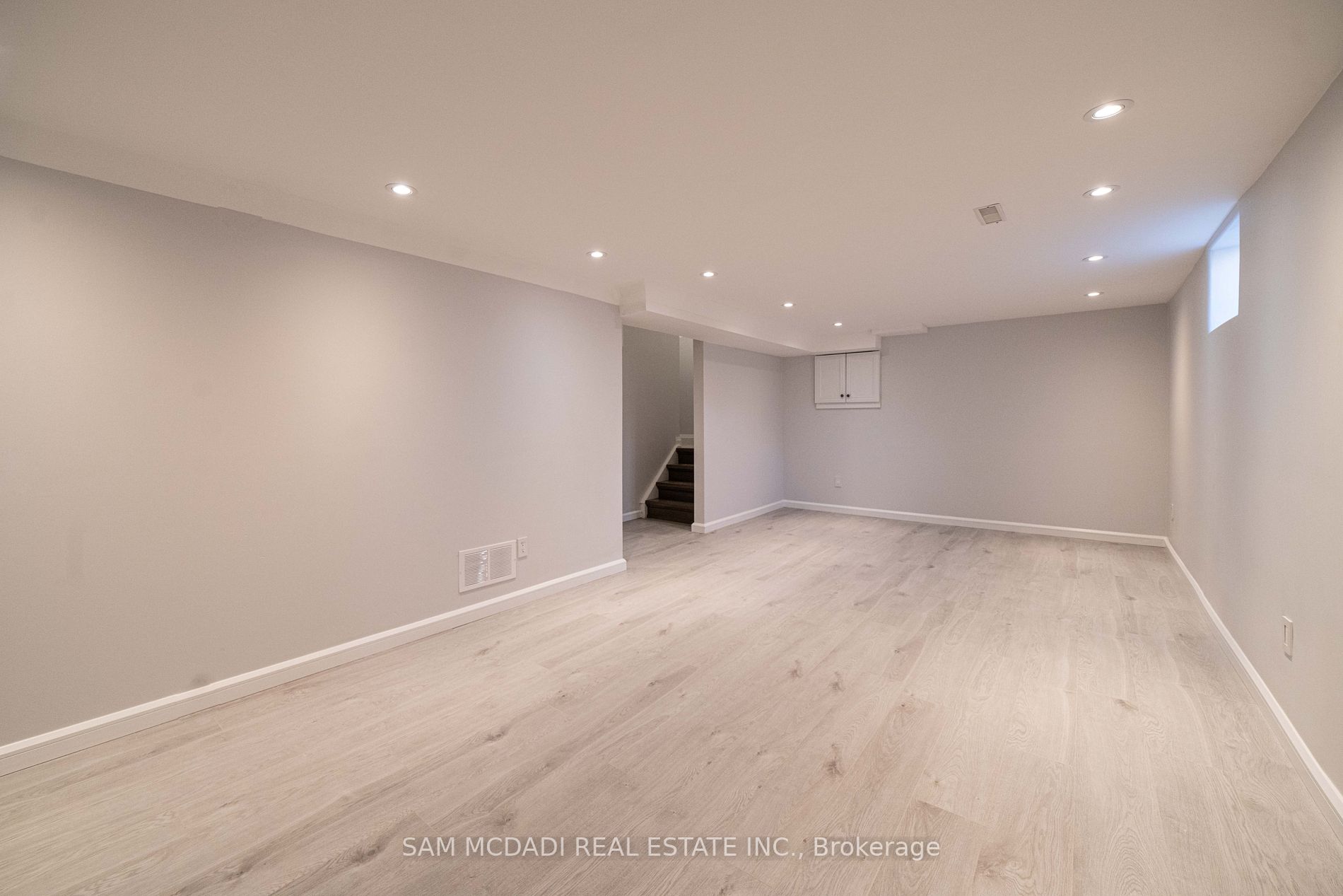 3443 Autumnleaf Cres
