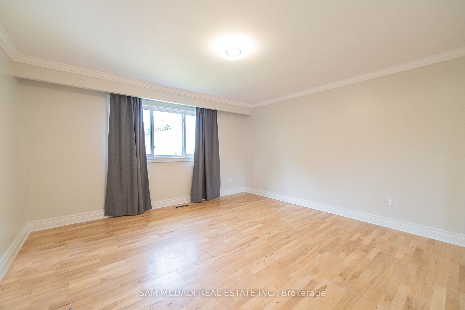 3443 Autumnleaf Cres