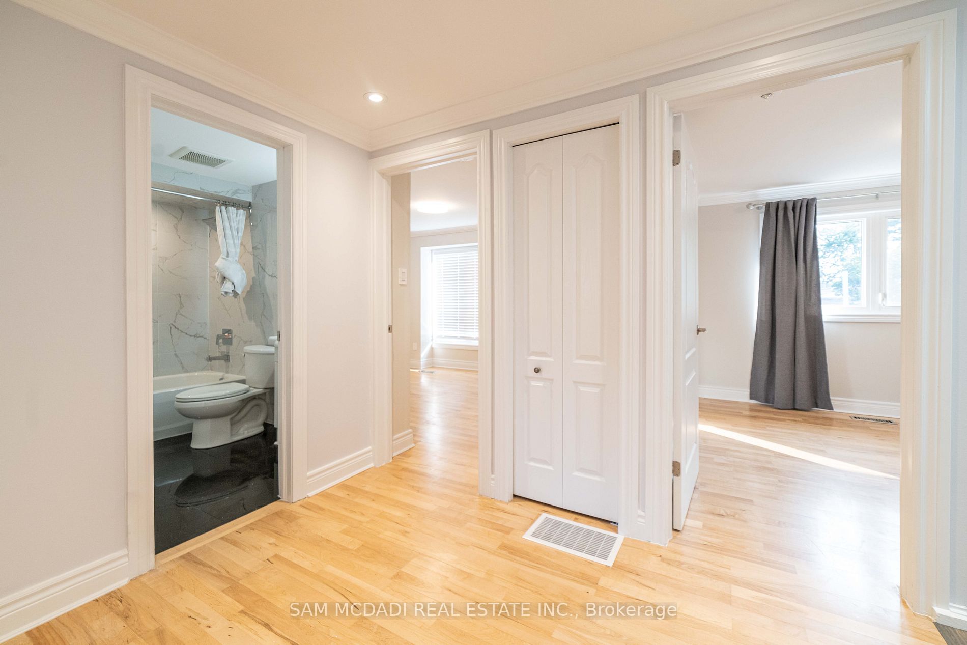 3443 Autumnleaf Cres
