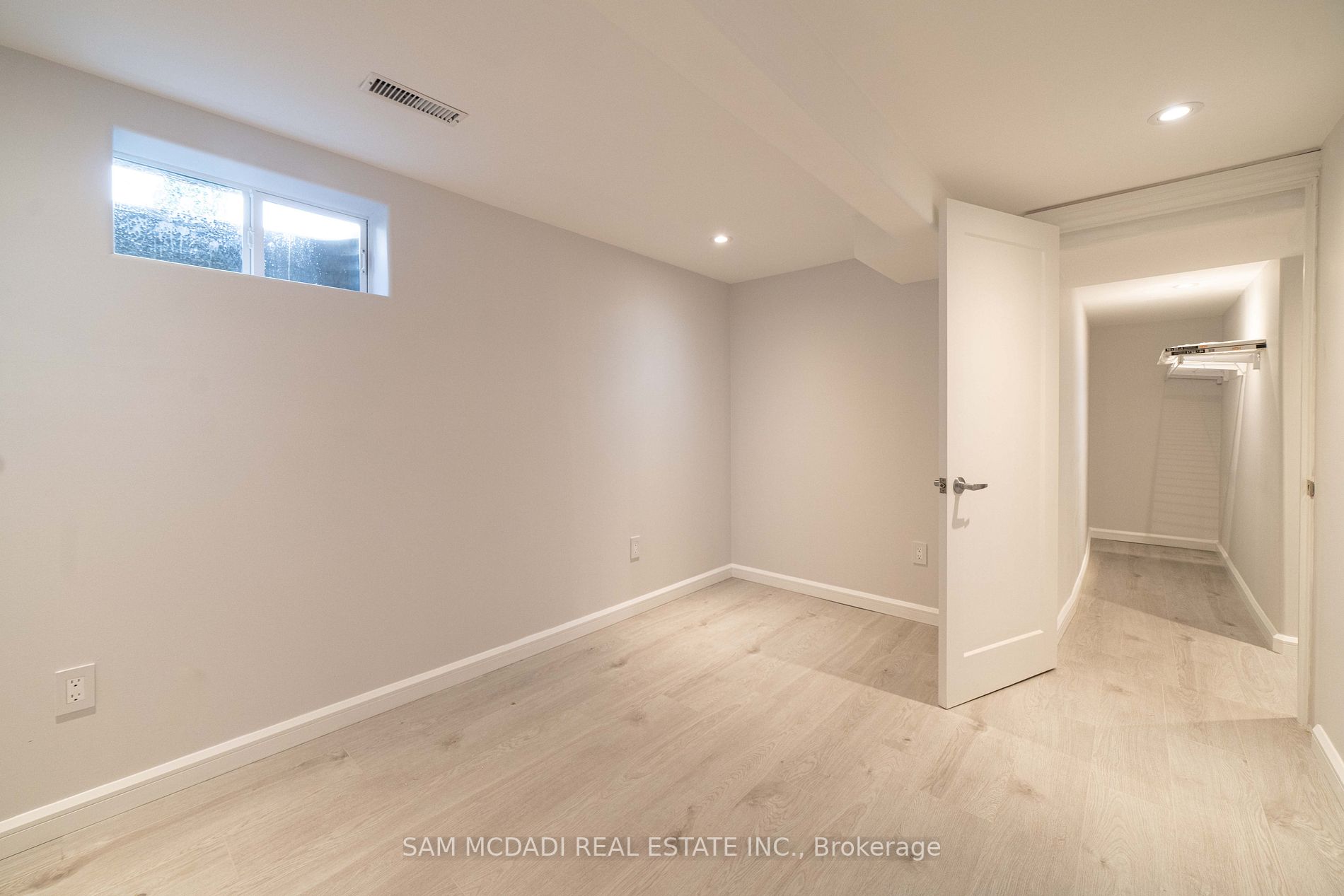 3443 Autumnleaf Cres