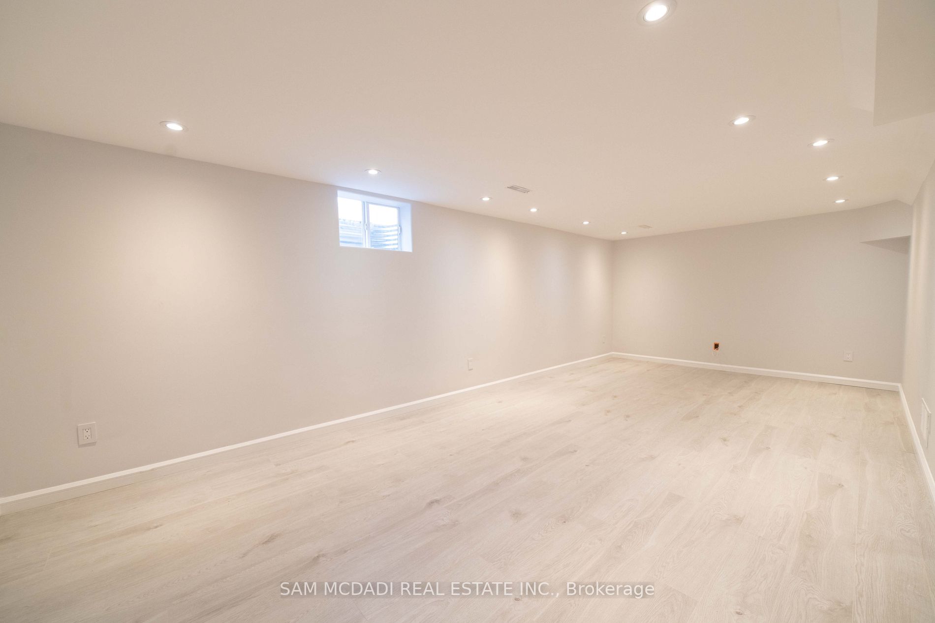3443 Autumnleaf Cres