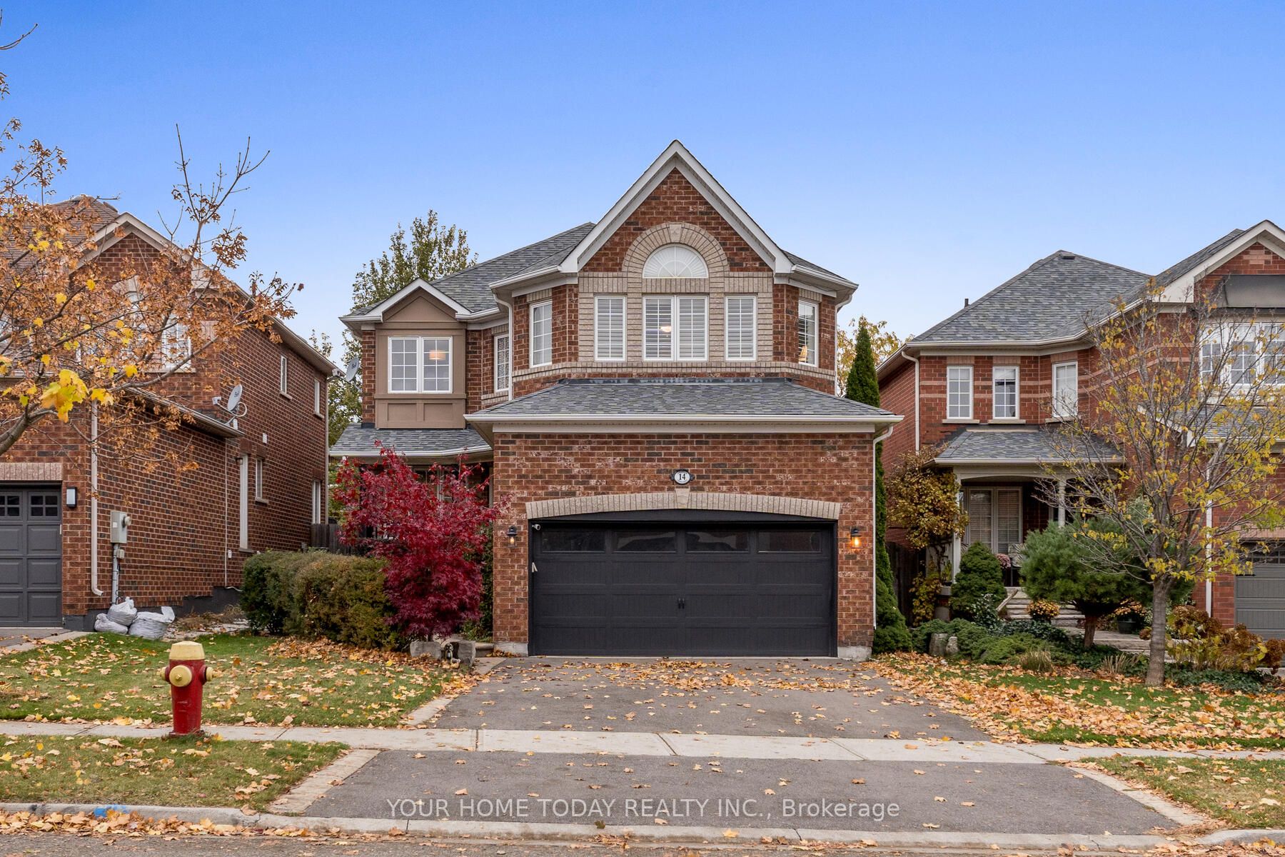 14 Chaplin Cres