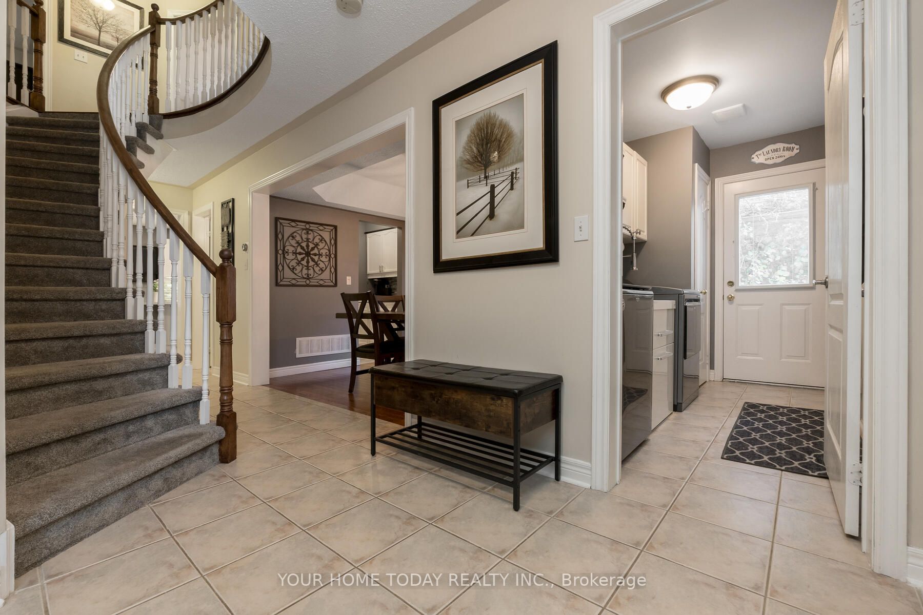 14 Chaplin Cres