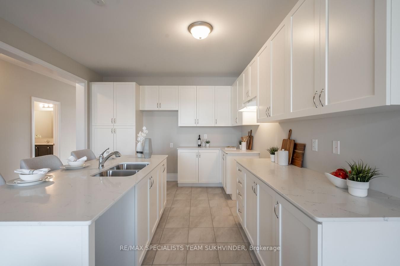 271 Thornbush Blvd
