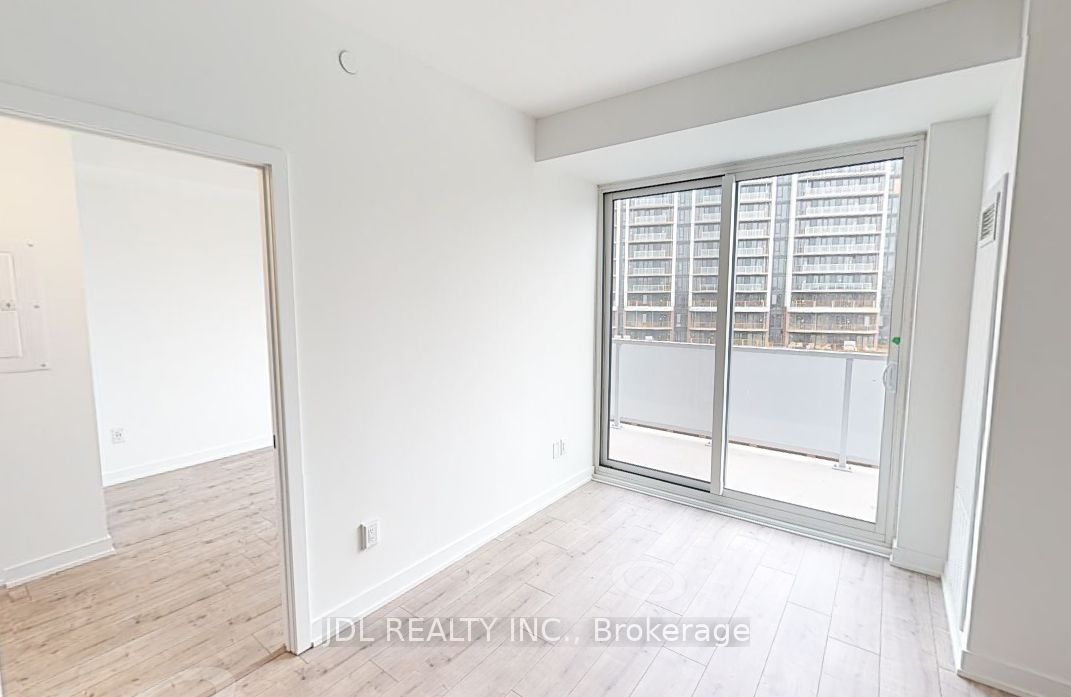 215 Lakeshore Road W #519