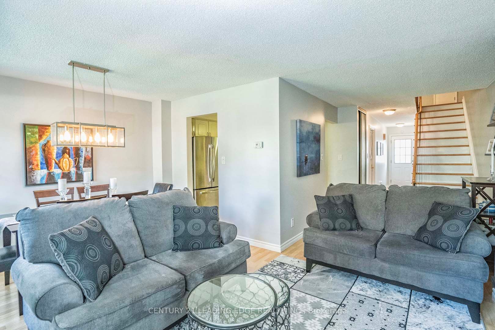 68 Foster Cres, #68