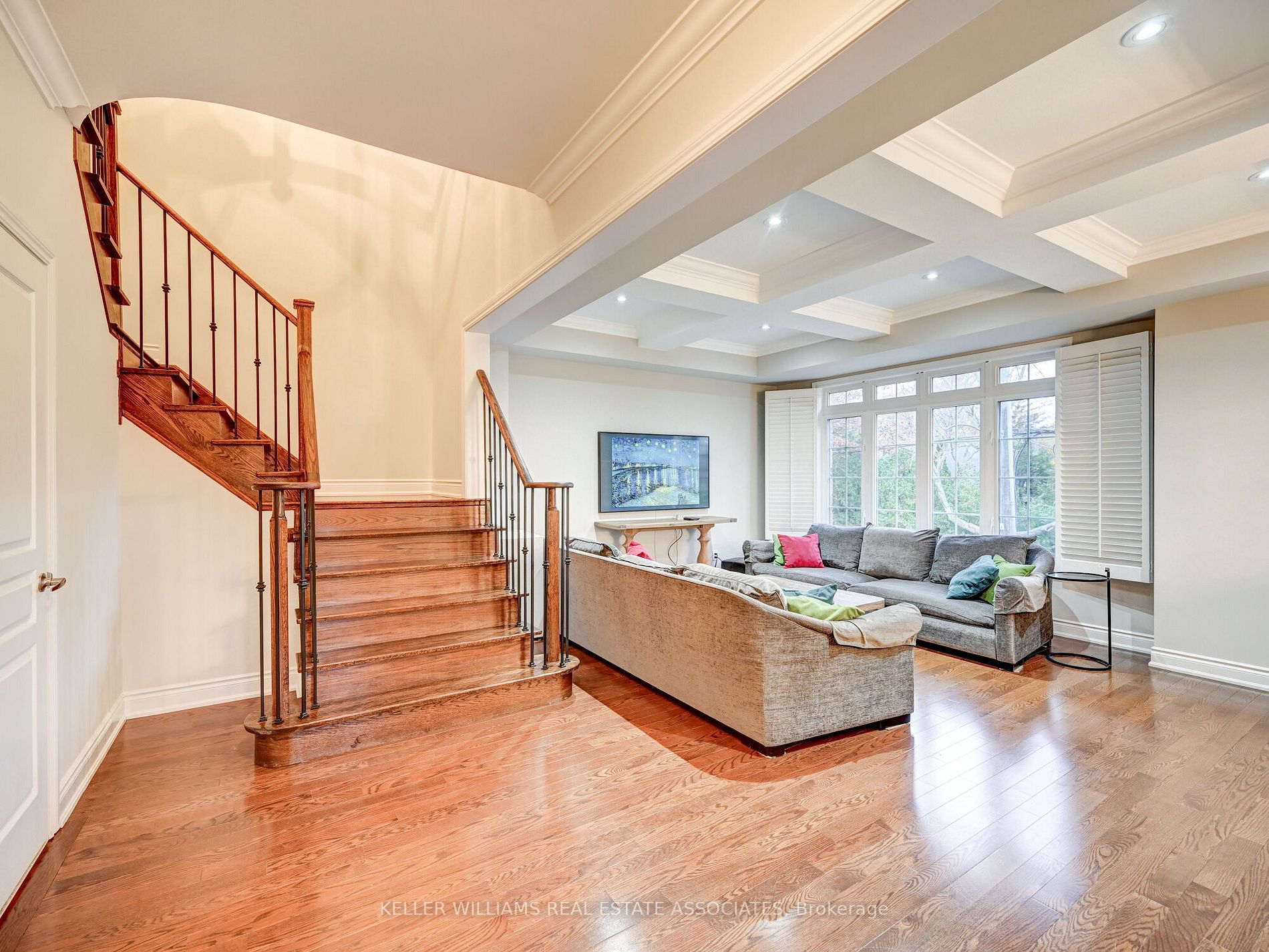 28 Harborn Rd