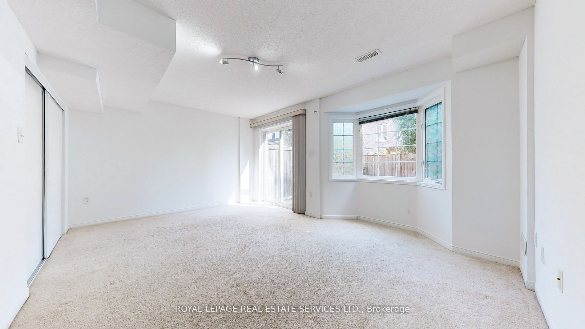 3950 Erin Centre Boulevard, #36