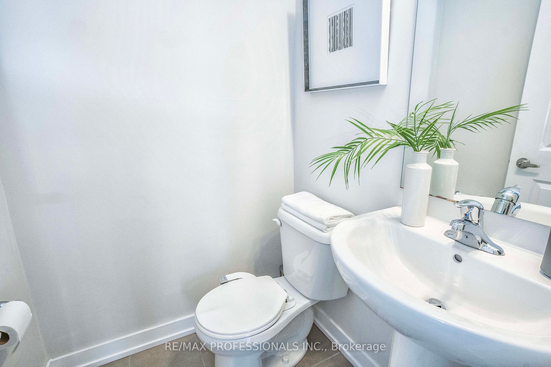 6 Drummond St, #328