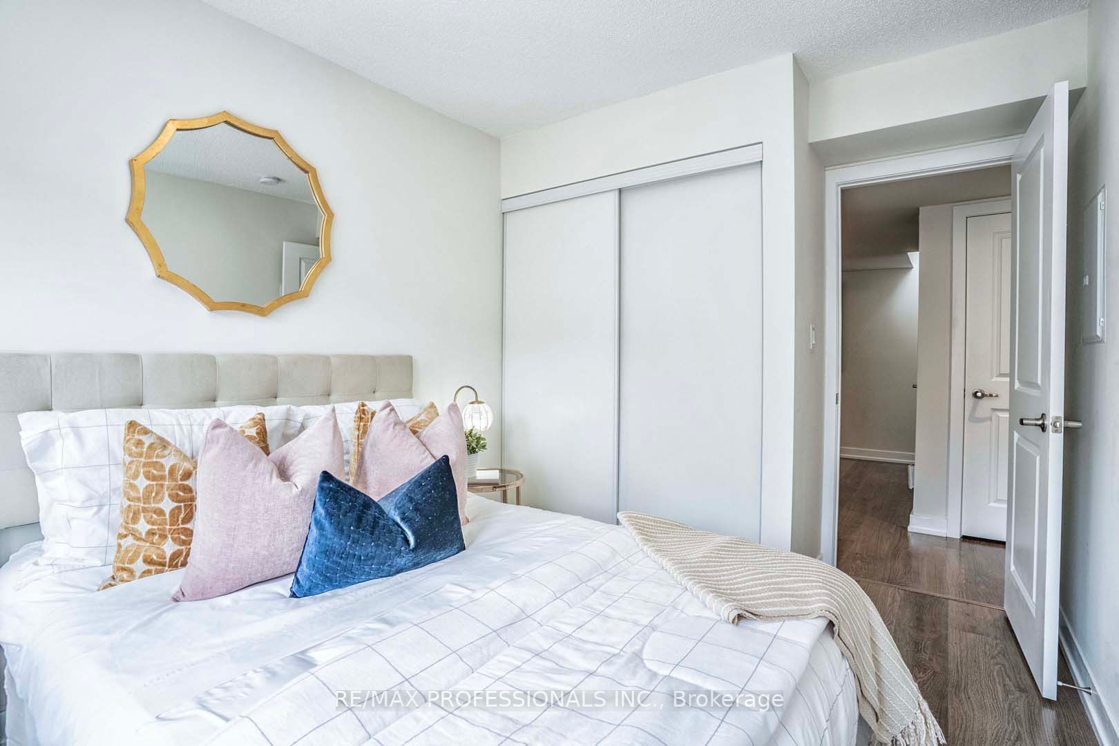 6 Drummond St, #328