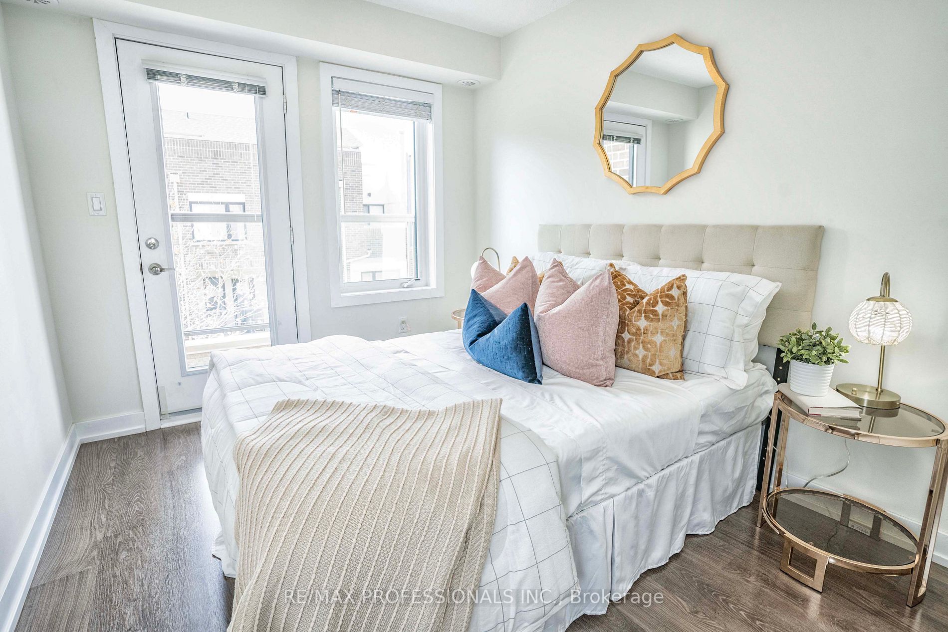 6 Drummond St, #328