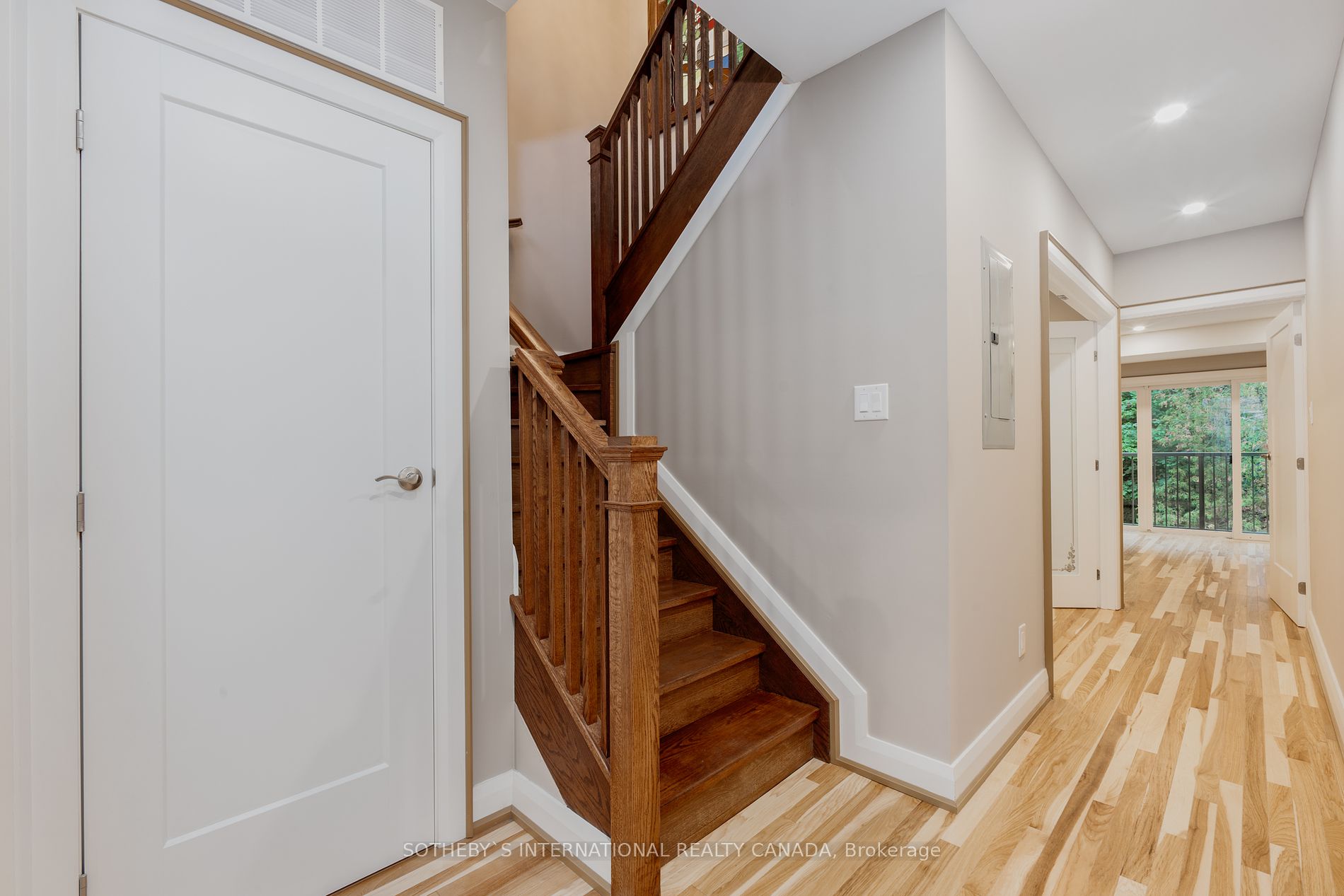 27 Kennedy Ave