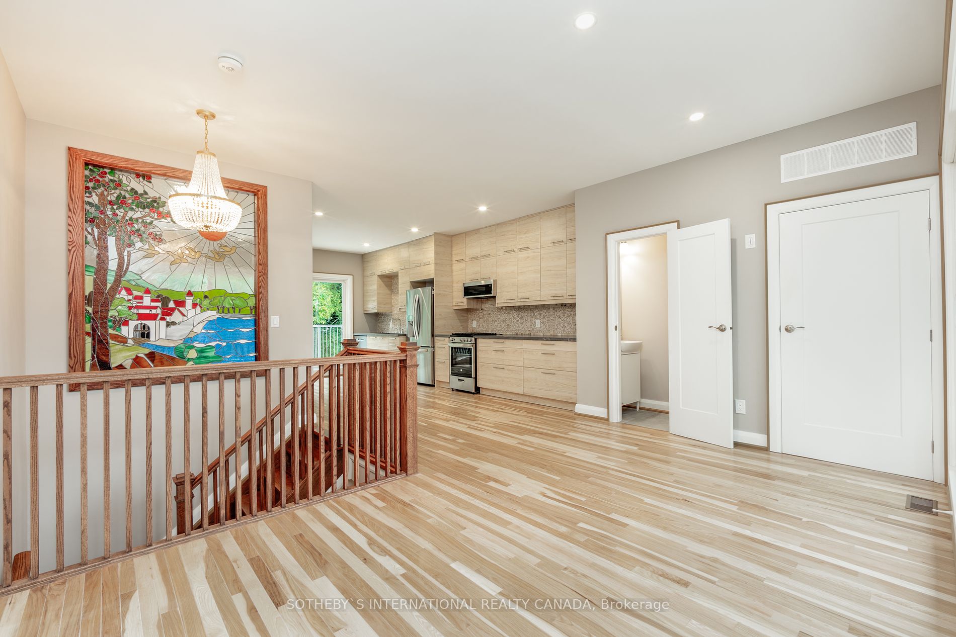 27 Kennedy Ave