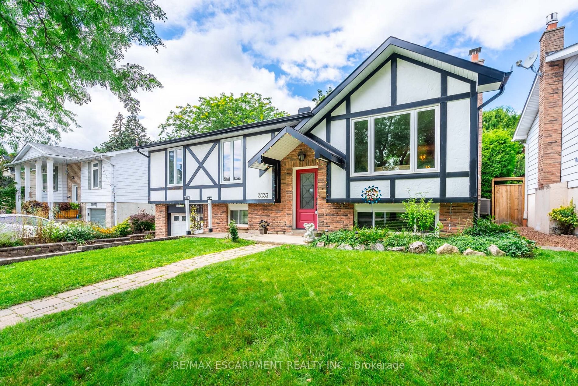 3033 Tecumseh Dr
