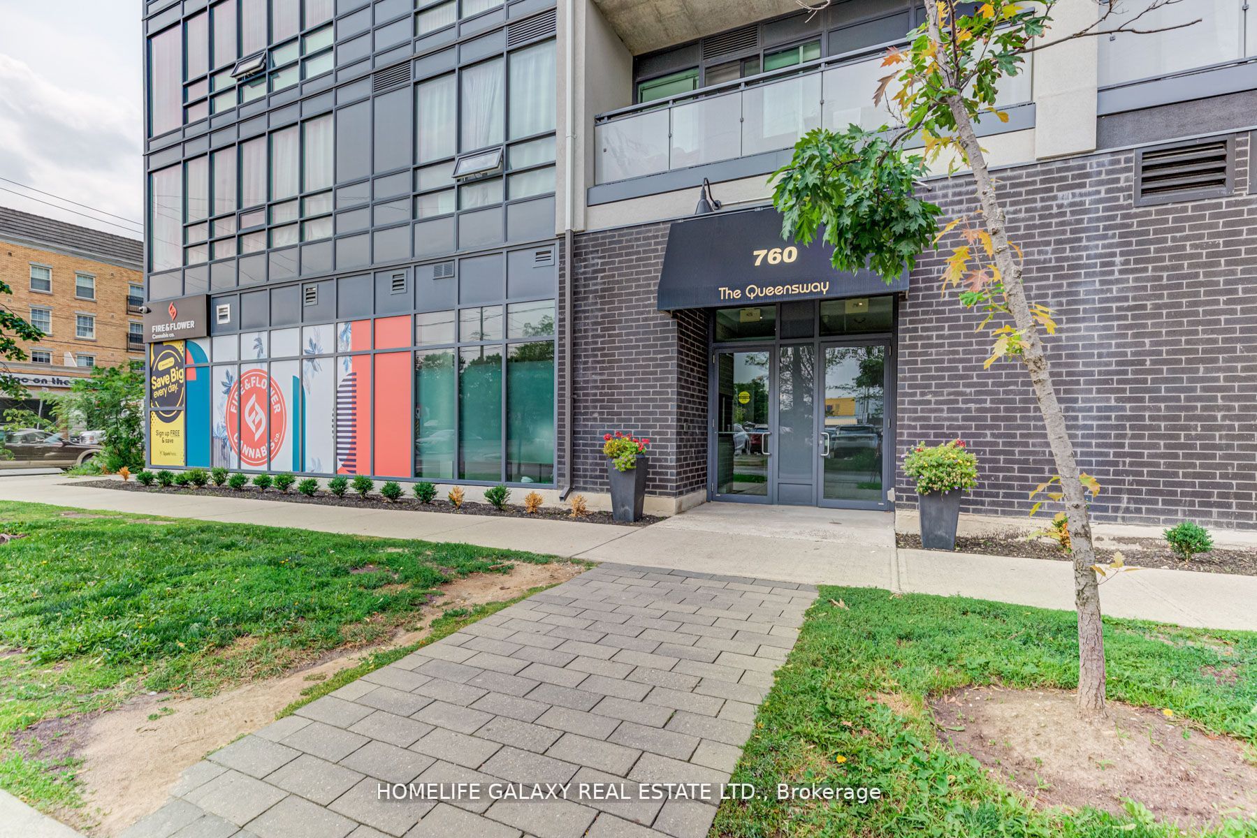 760 The Queens Way, #212