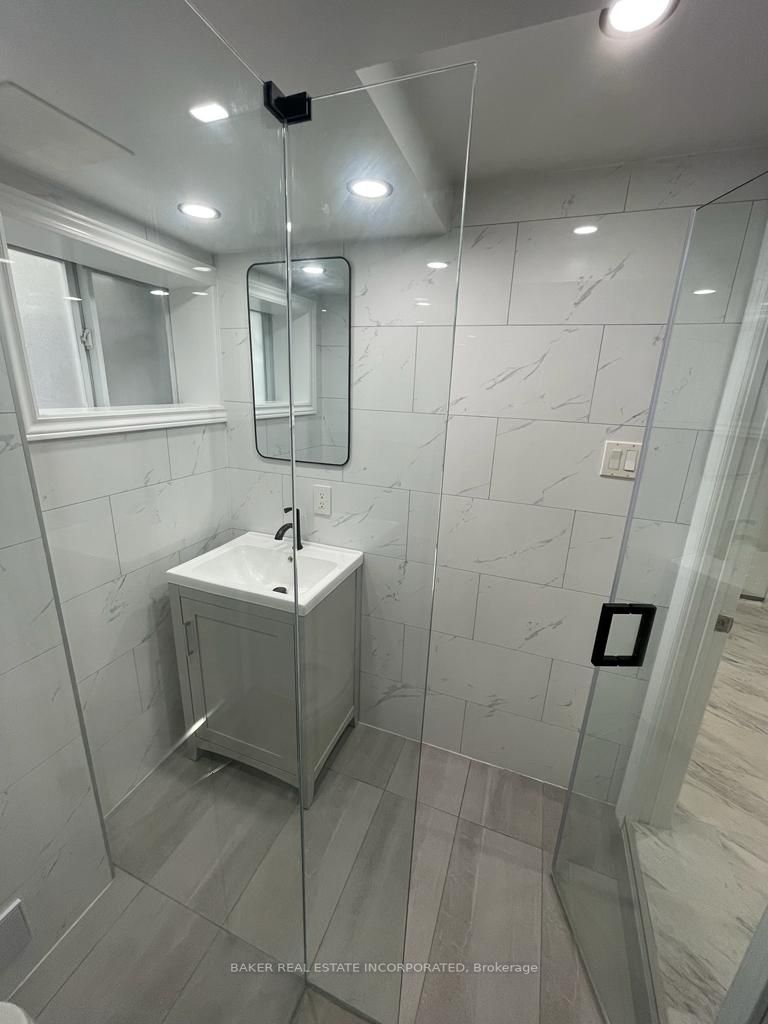 1248 Hertel Cres