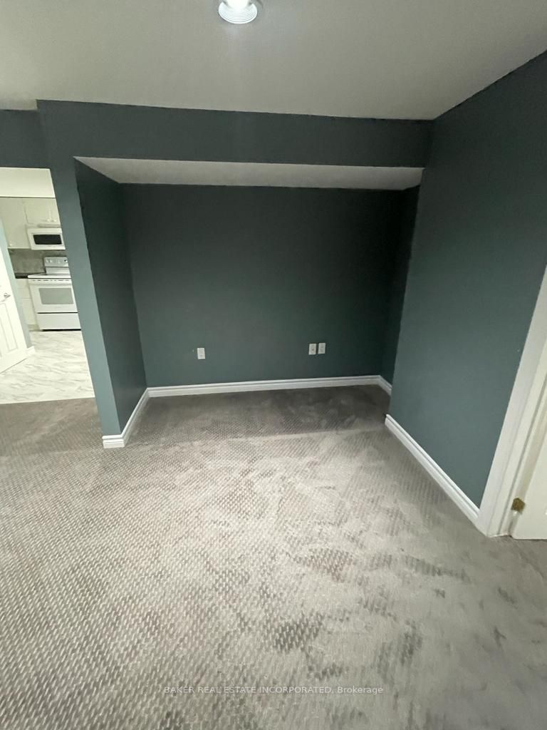 1248 Hertel Cres
