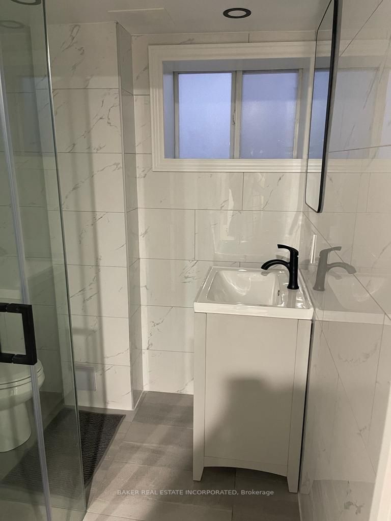 1248 Hertel Cres