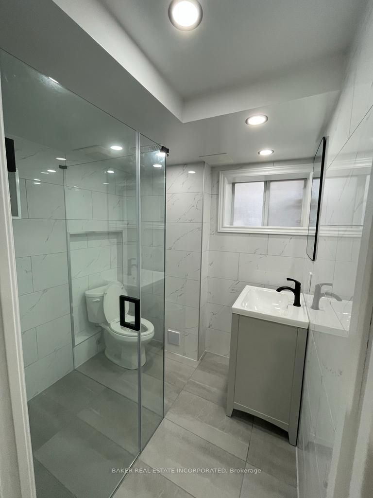 1248 Hertel Cres