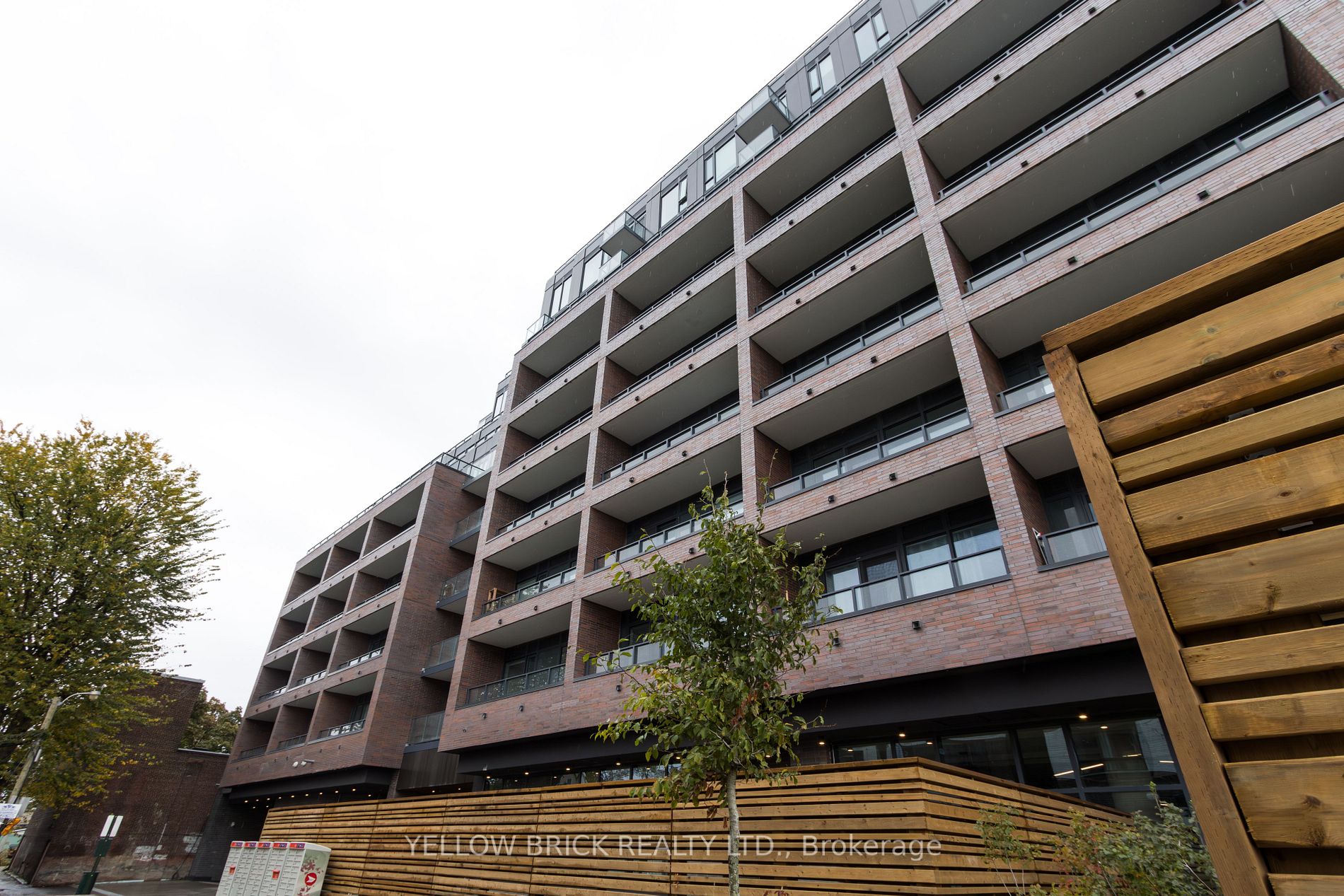 1808 St. Clair Ave W, #716