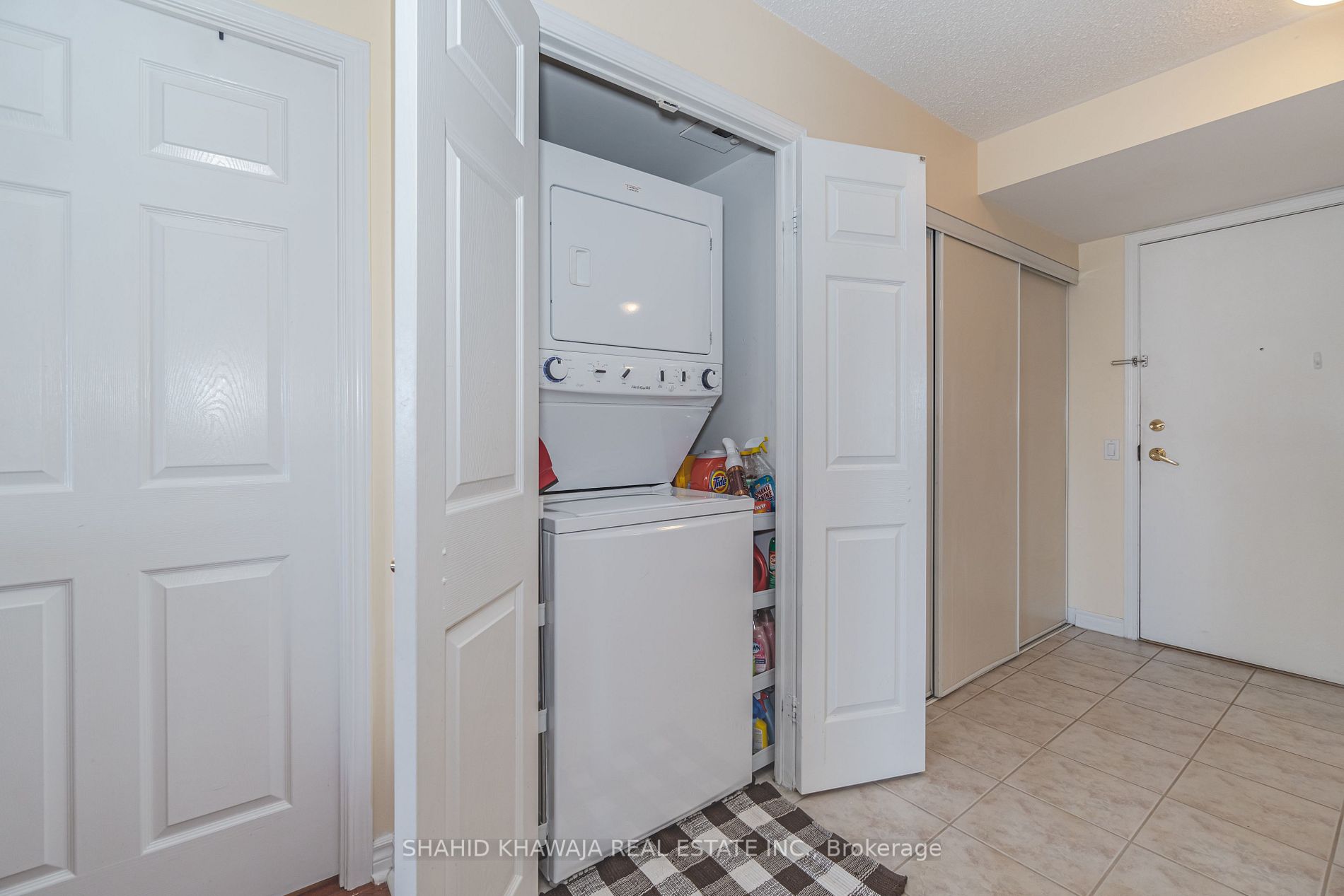 35 Kingsbridge Garden Circ, #1612