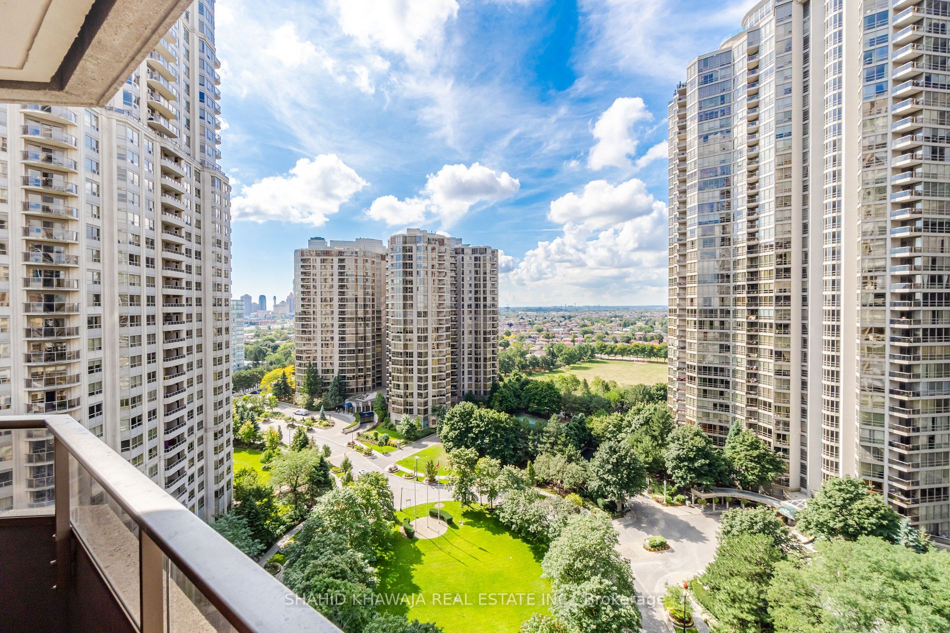35 Kingsbridge Garden Circ, #1612