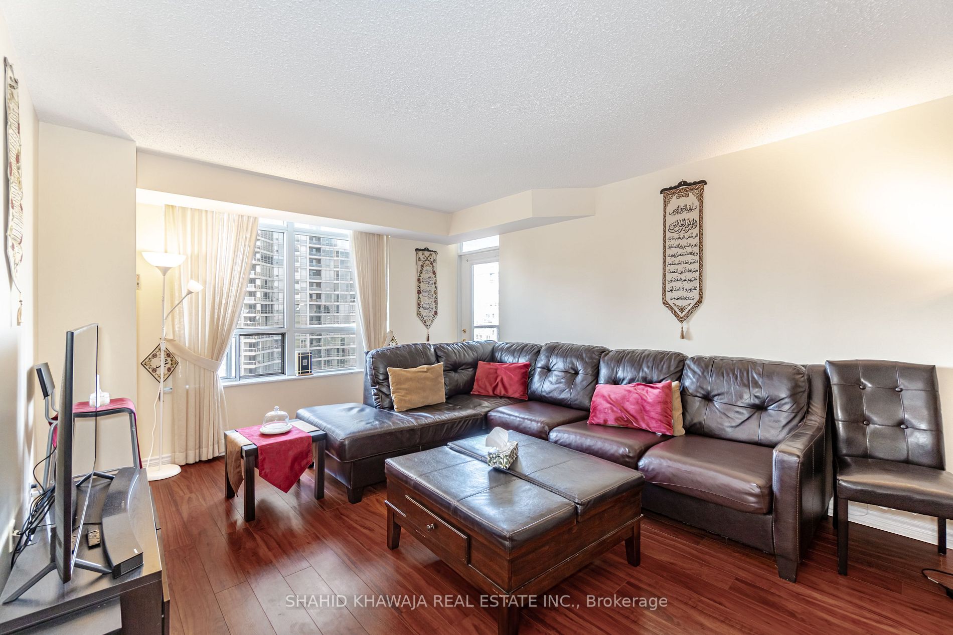 35 Kingsbridge Garden Circ, #1612