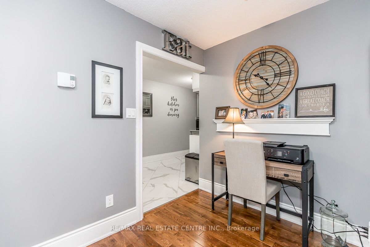 90 Lawrence Ave, #96