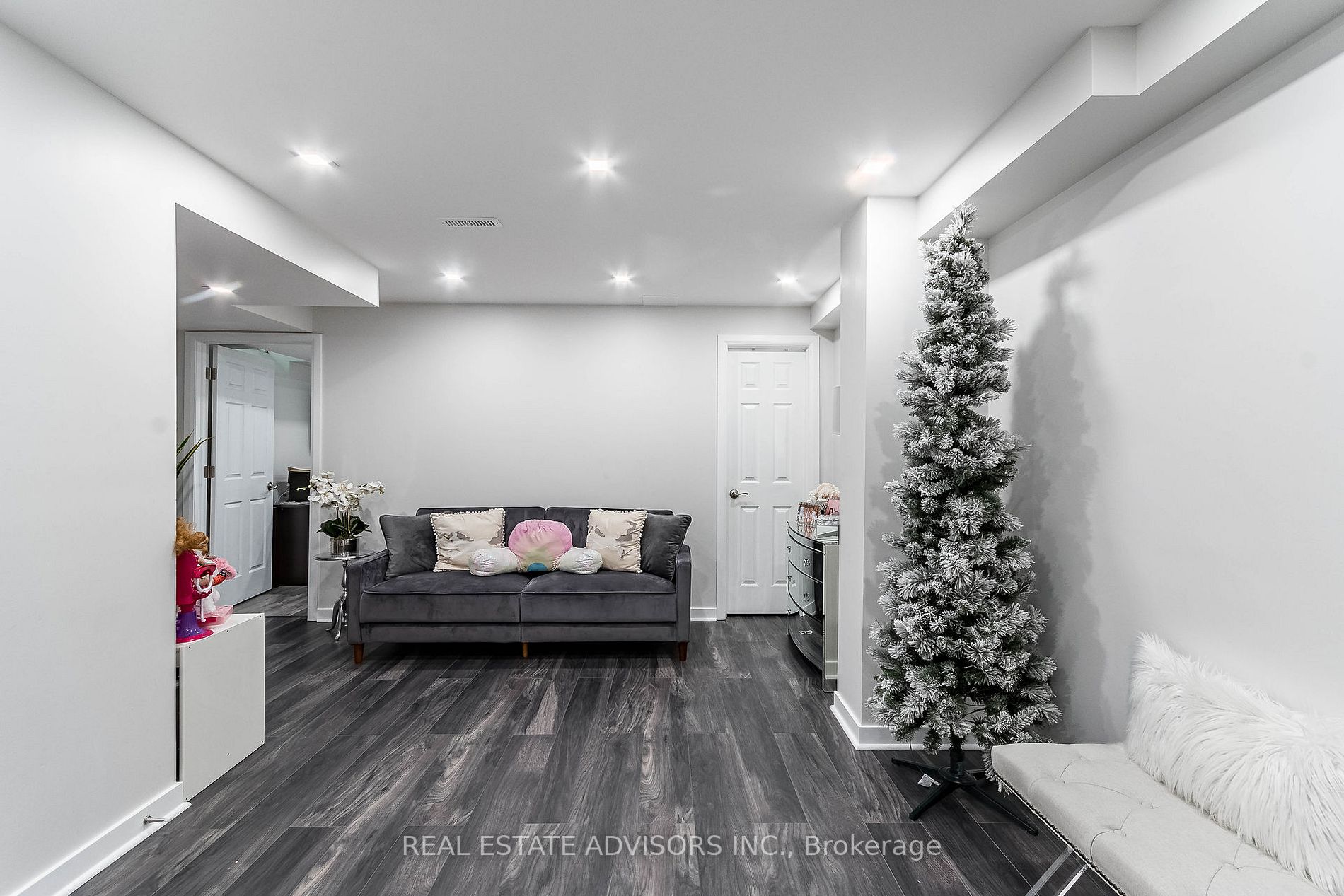 5364 Bellaggio Cres