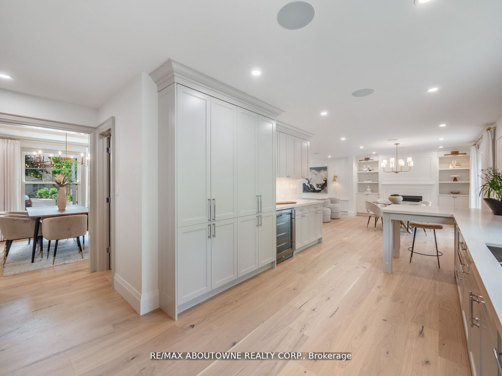 33 Harbourside Crt