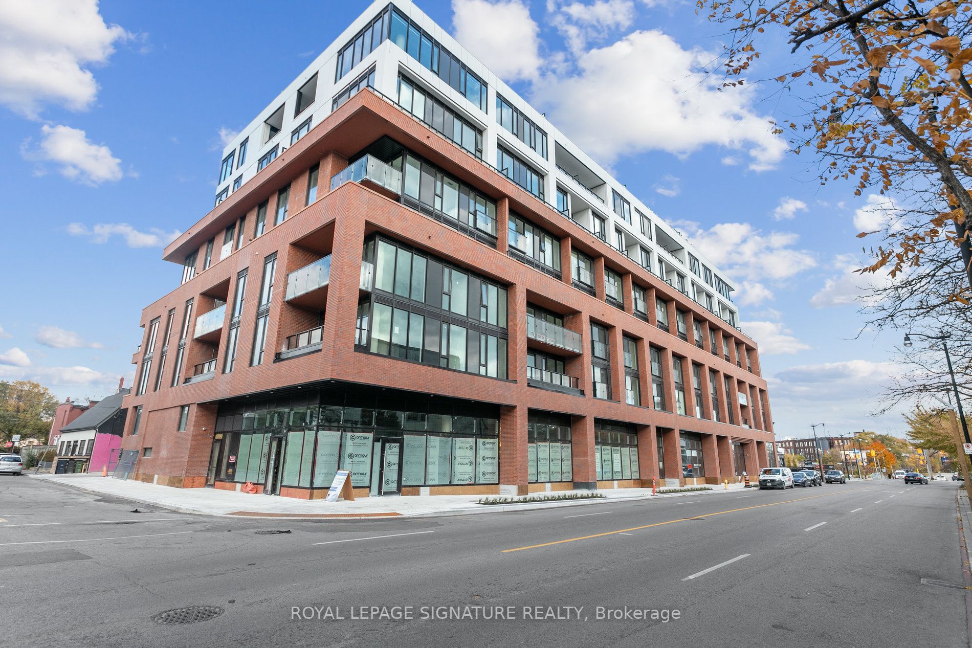 2720 Dundas St W, #805