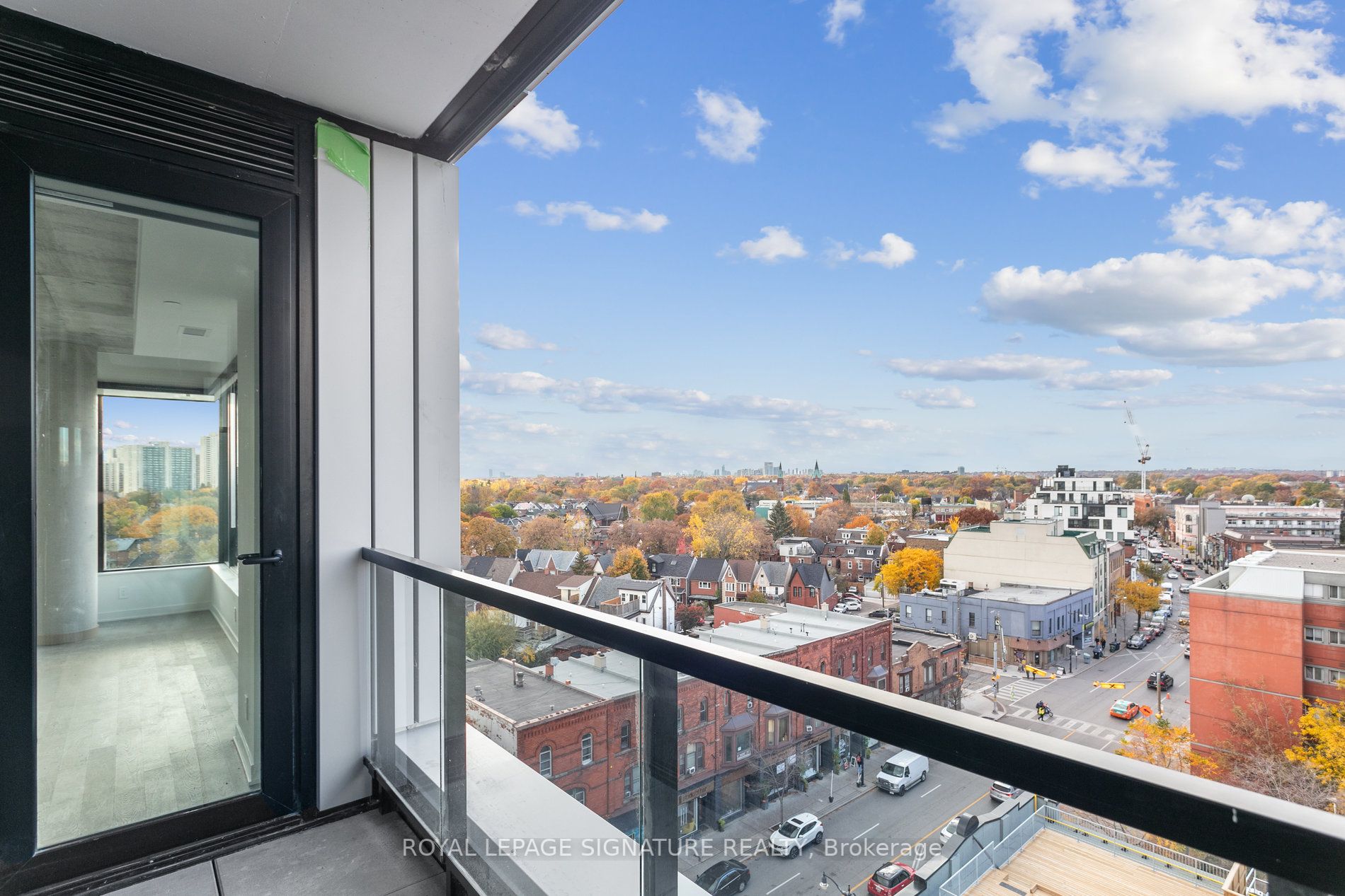 2720 Dundas St W, #805