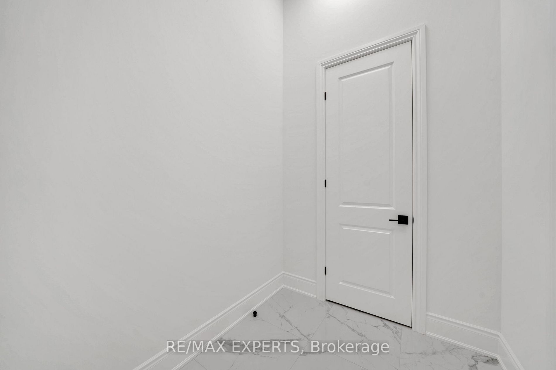 6 Clover Bend Terr