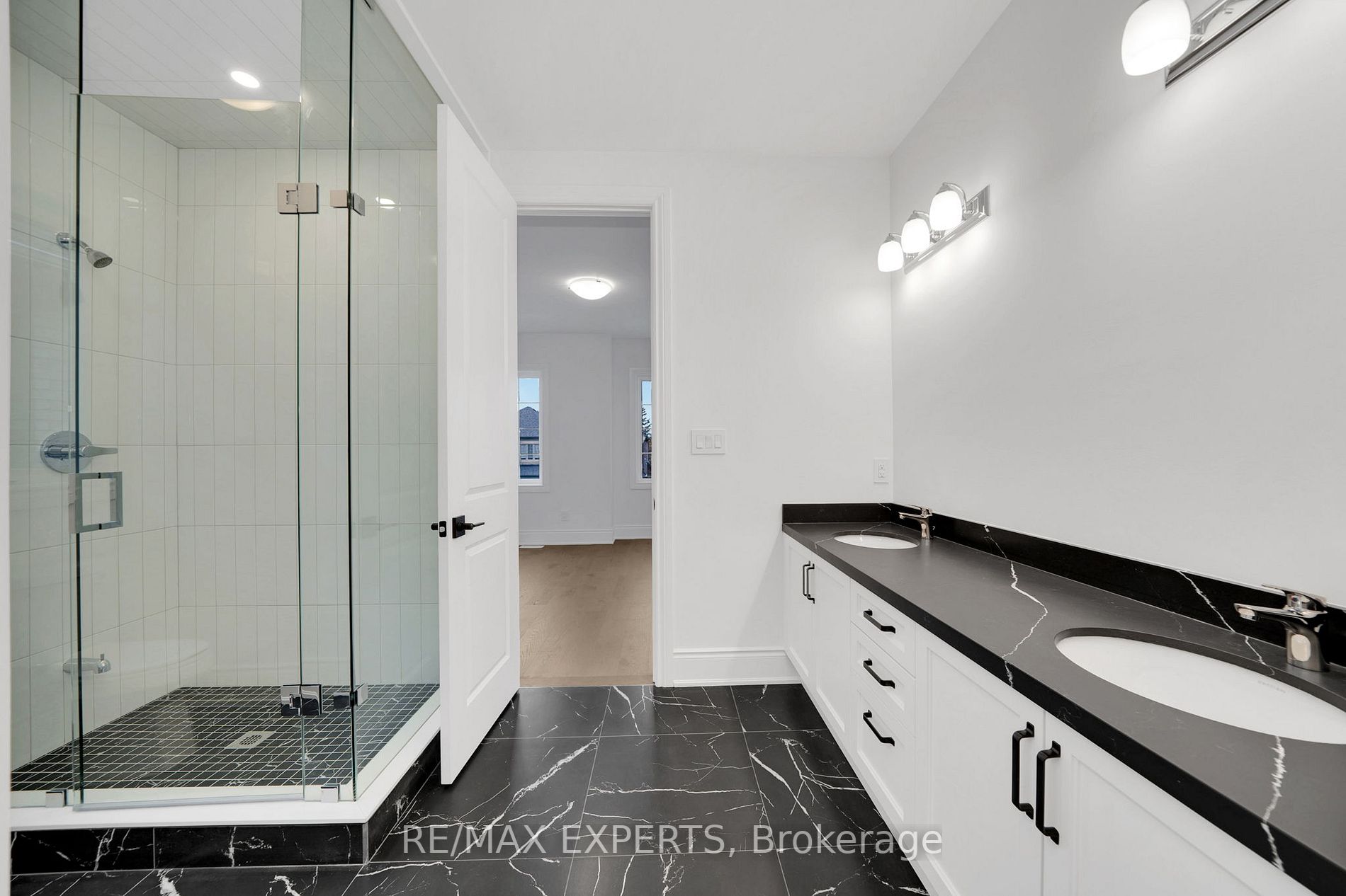 6 Clover Bend Terr