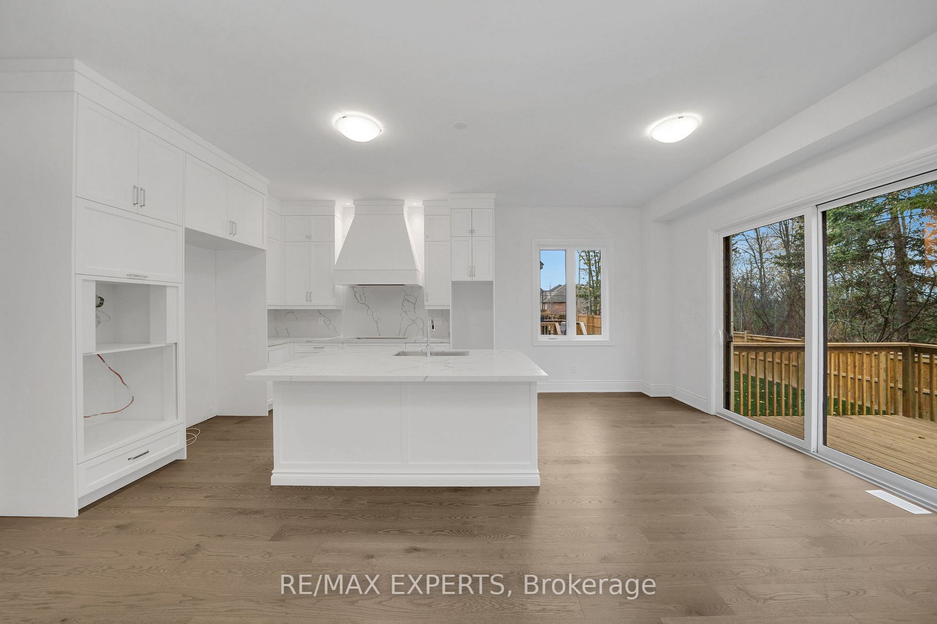 6 Clover Bend Terr