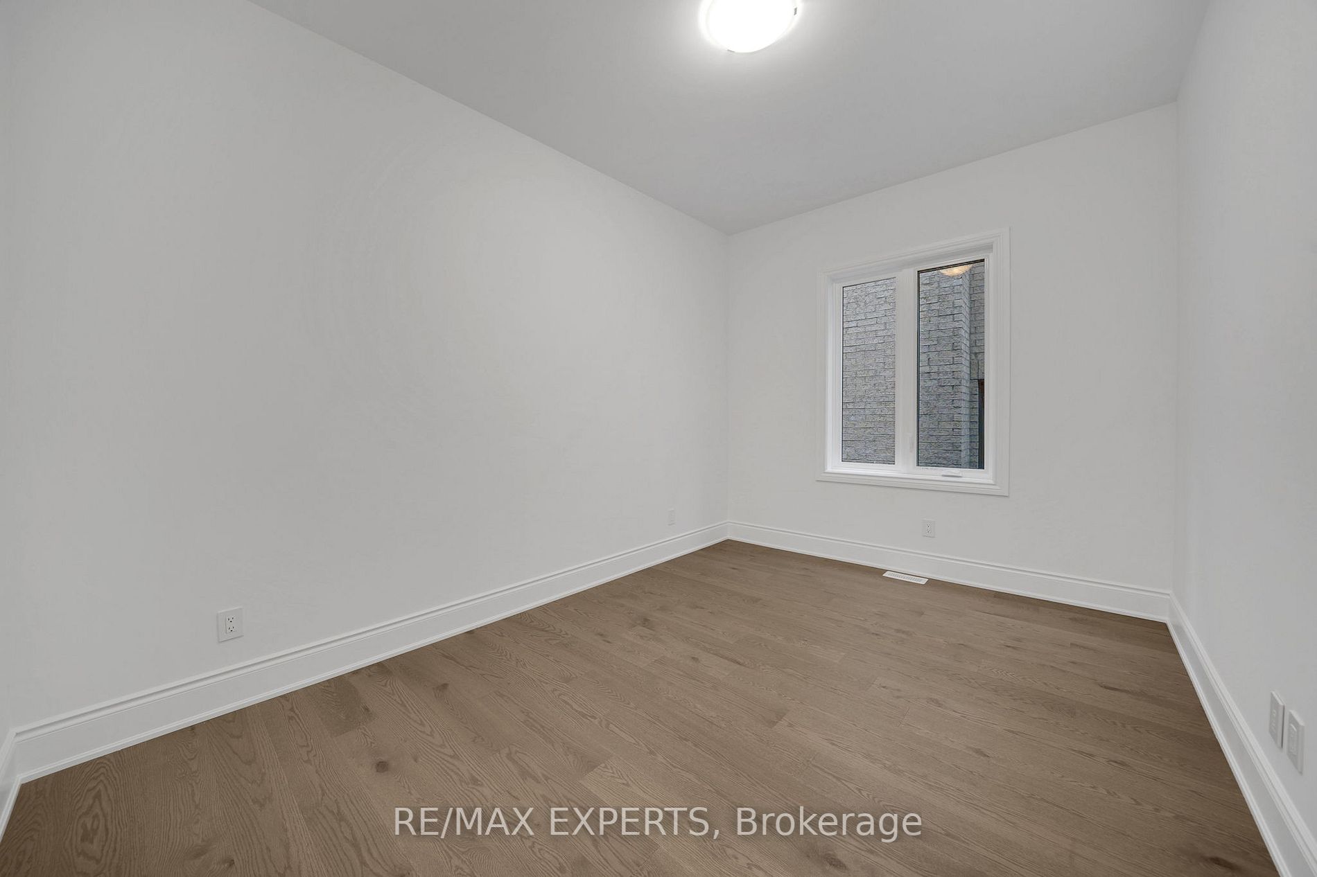 6 Clover Bend Terr