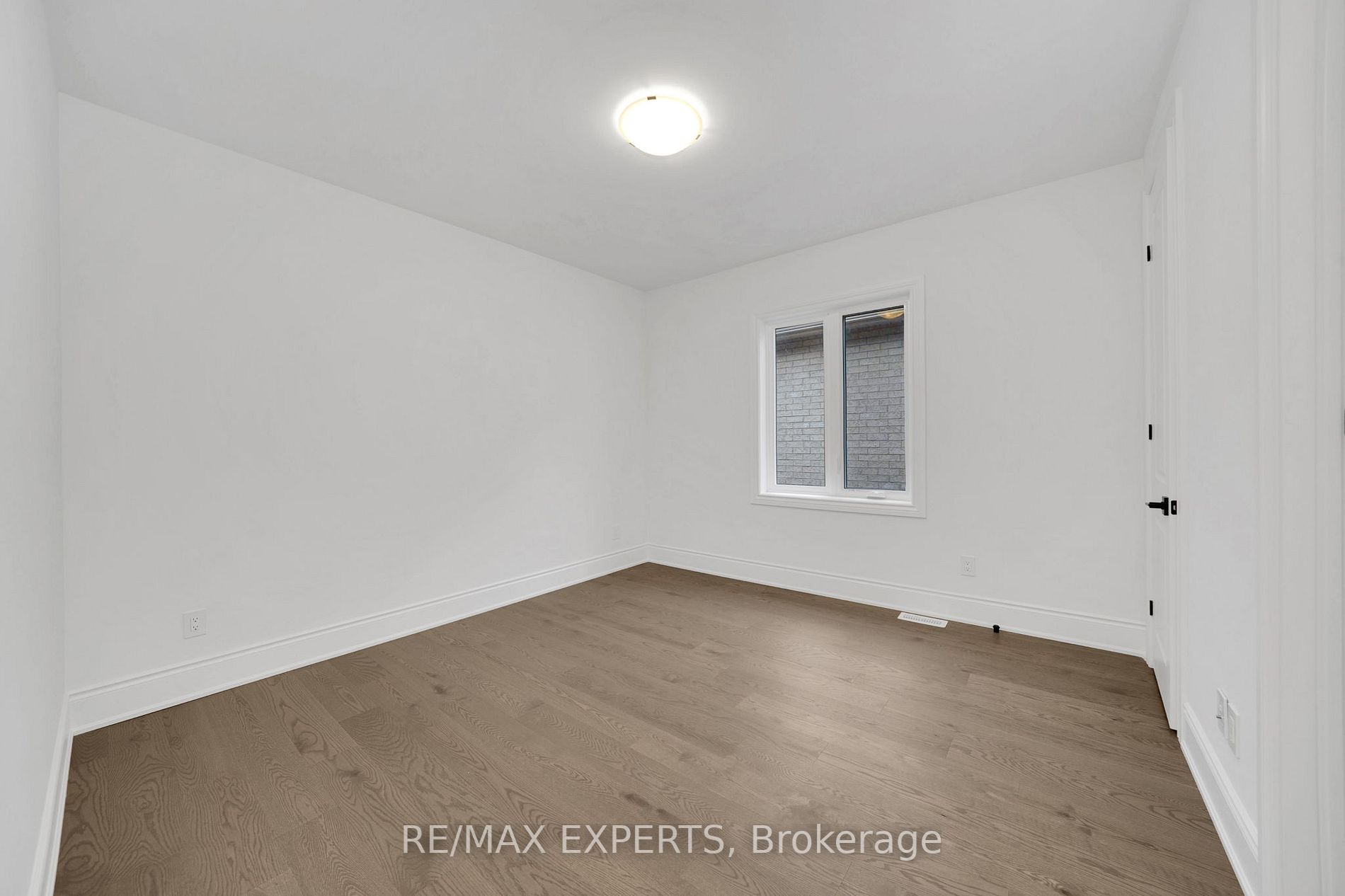 6 Clover Bend Terr