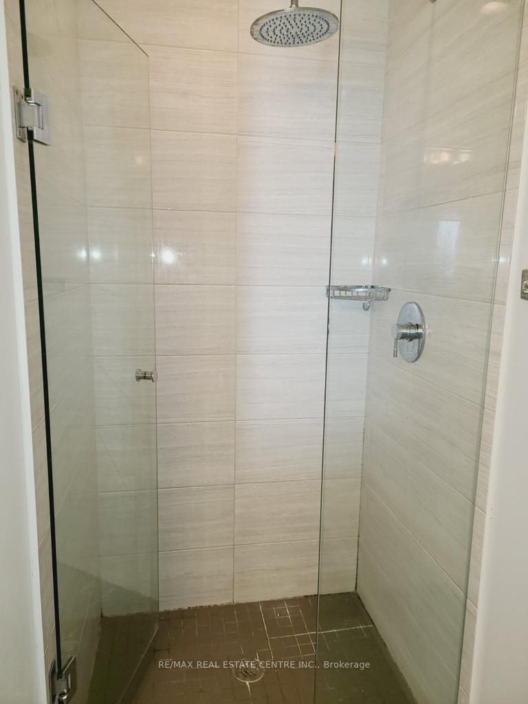33 Shore Breeze Dr, #3011