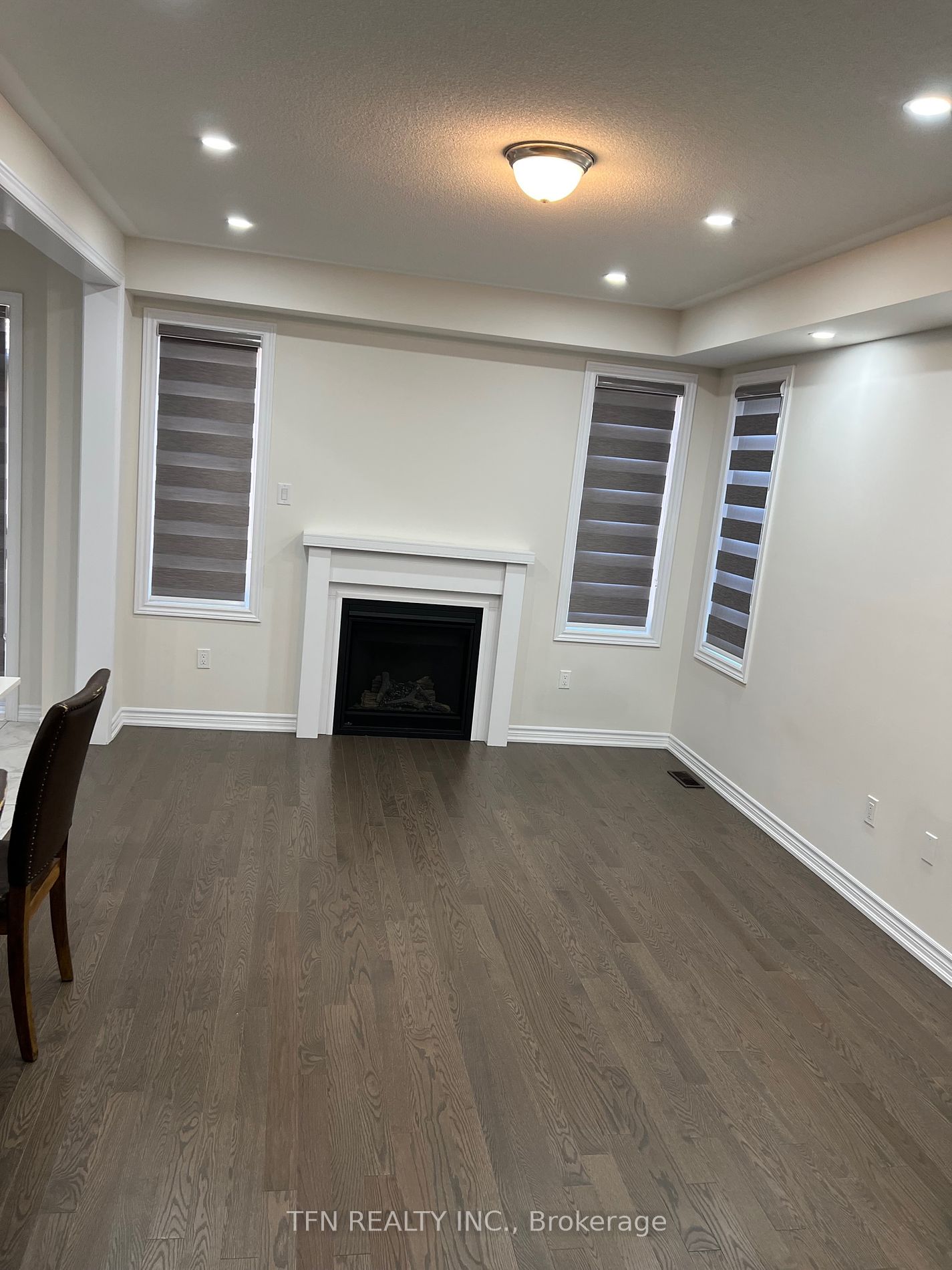 620 Leatherleaf Landing