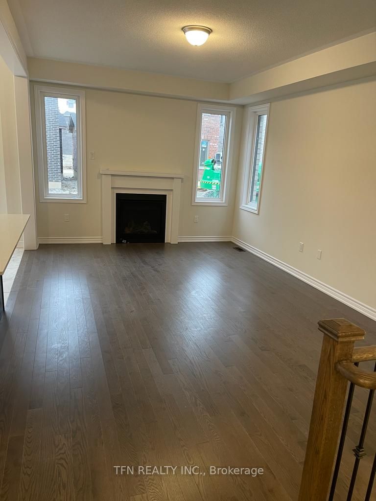 620 Leatherleaf Landing
