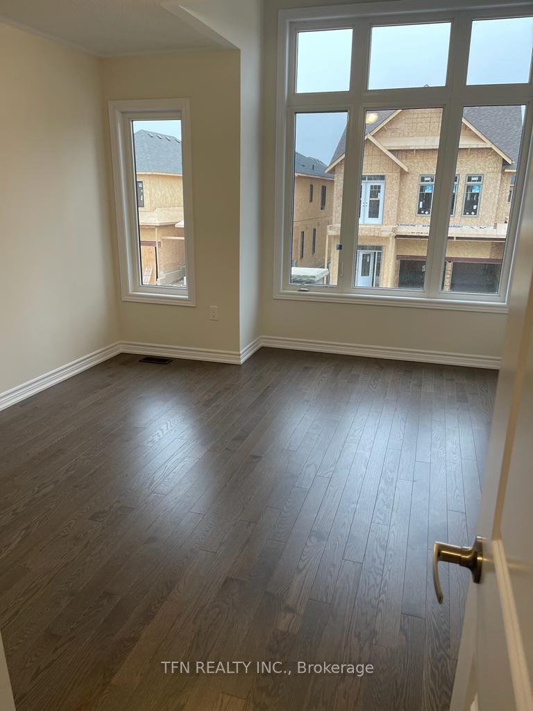 620 Leatherleaf Landing