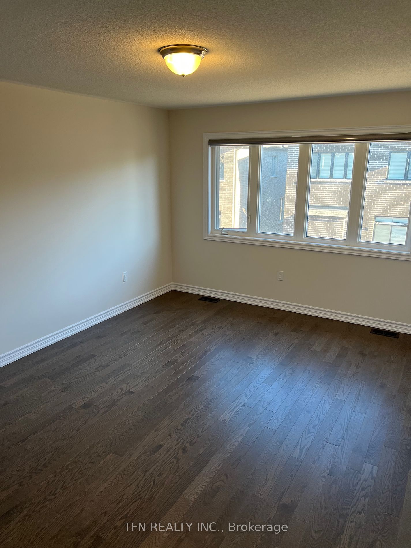 620 Leatherleaf Landing