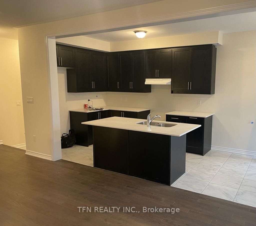 620 Leatherleaf Landing