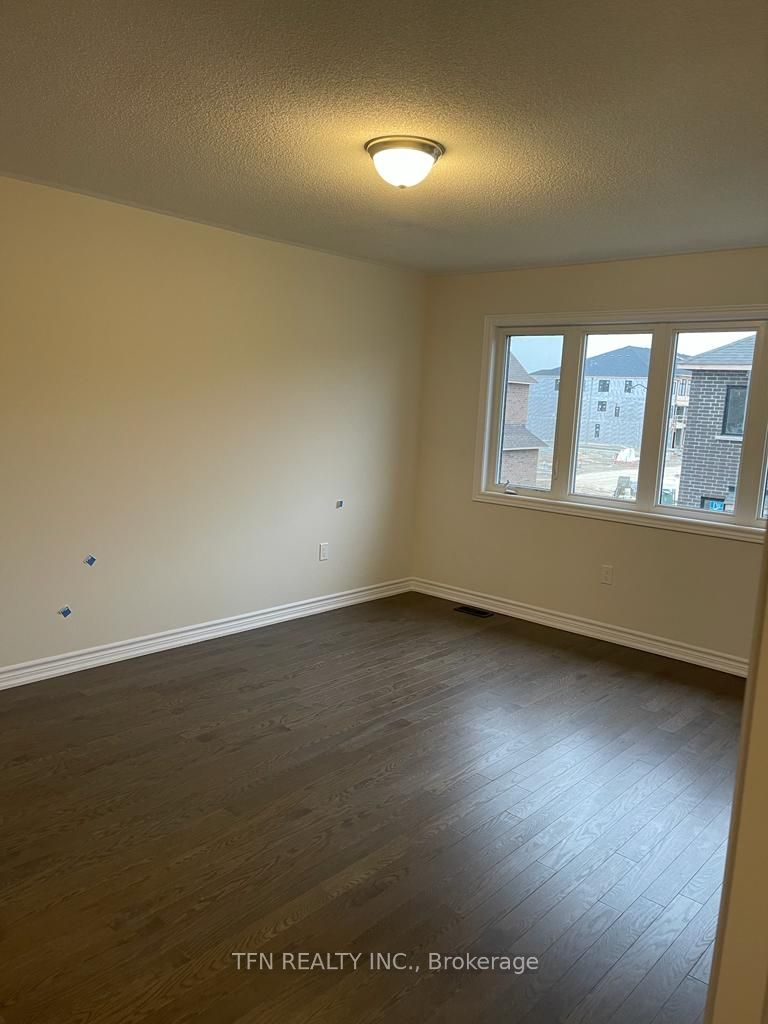 620 Leatherleaf Landing
