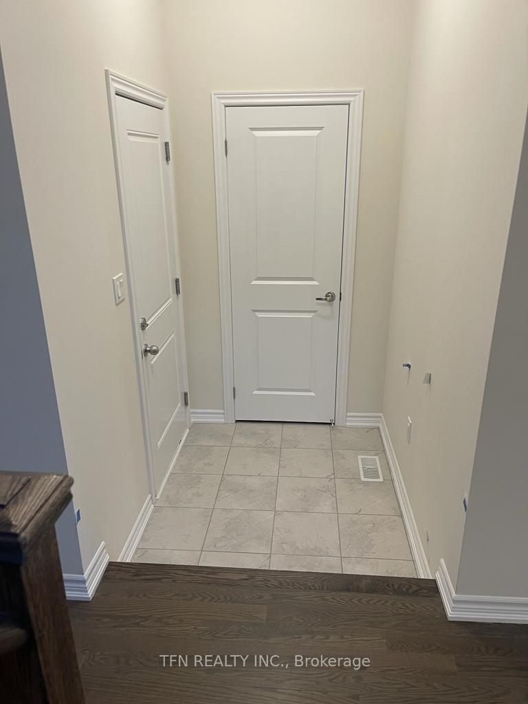 620 Leatherleaf Landing