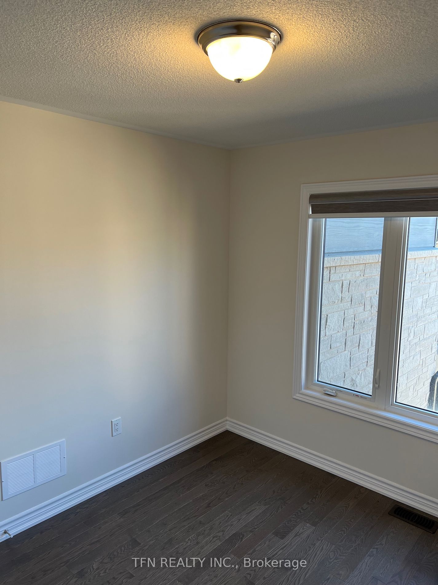 620 Leatherleaf Landing