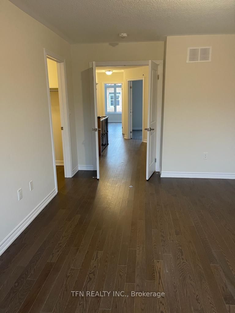 620 Leatherleaf Landing