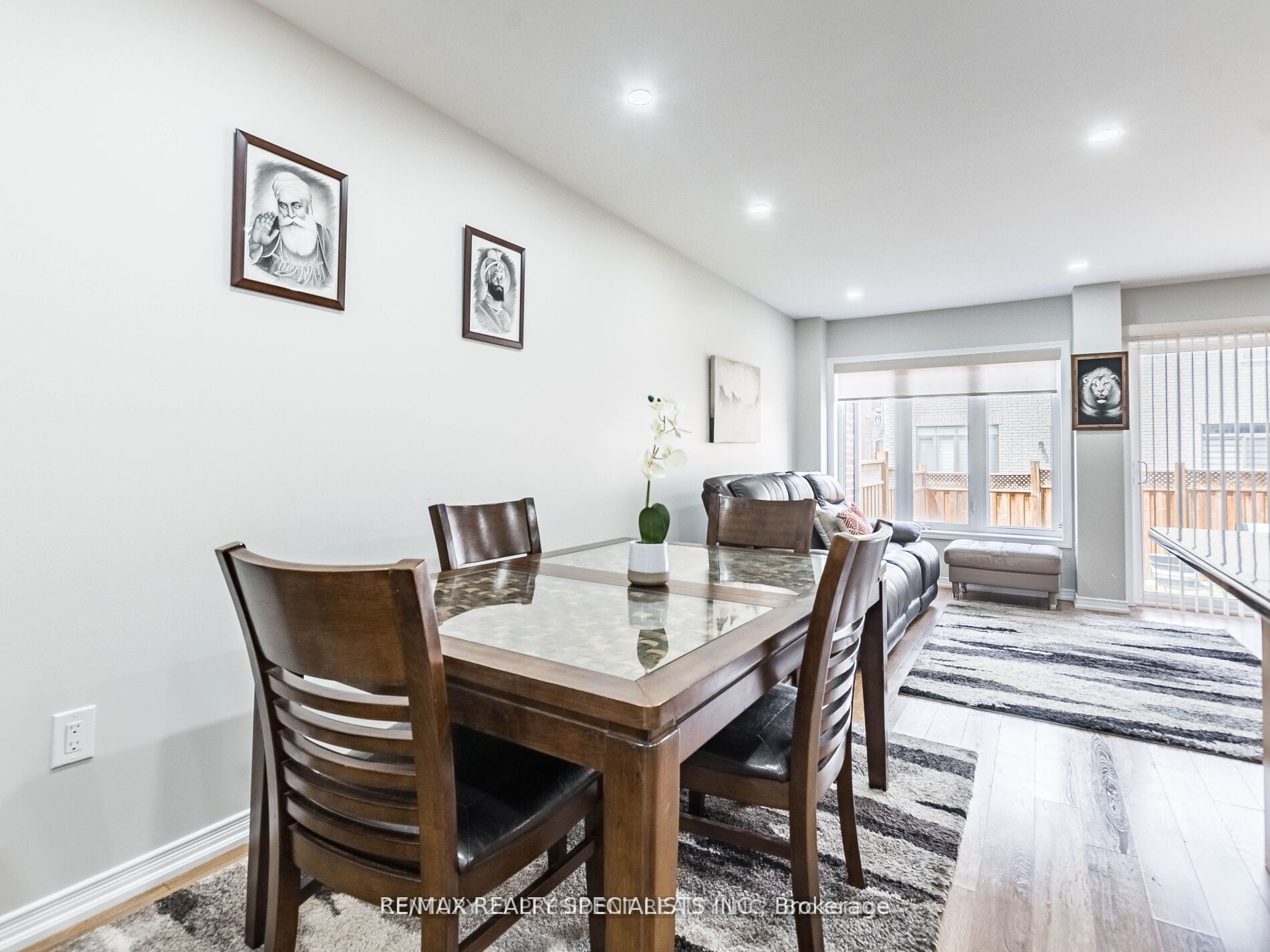 22 Golden Springs Dr