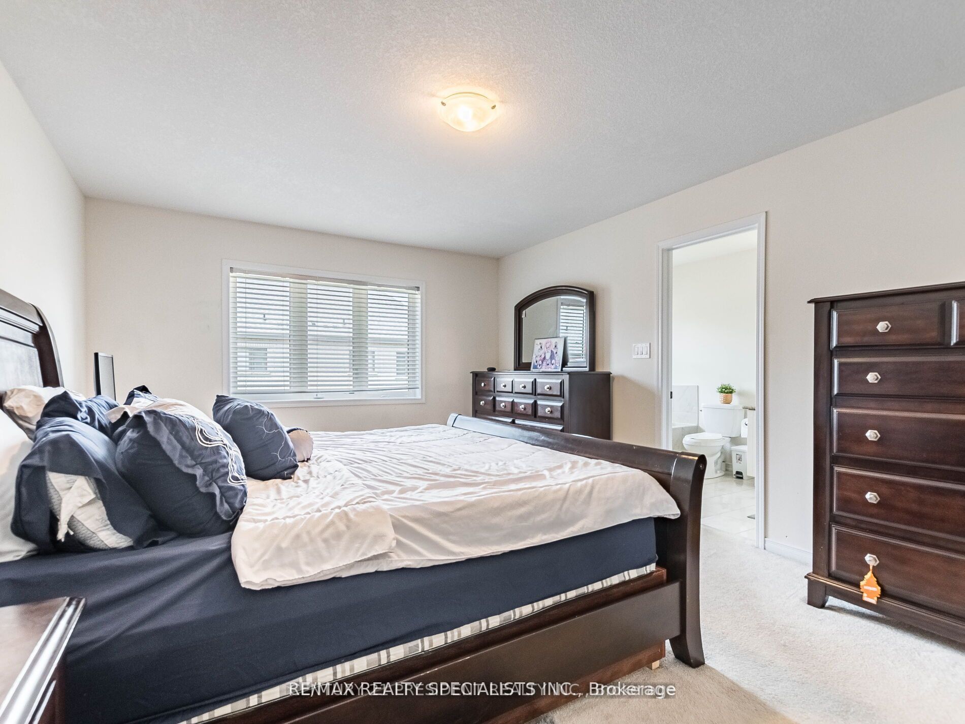 22 Golden Springs Dr